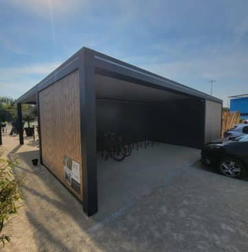 local de stockage restaurant via carport fermé à Angers